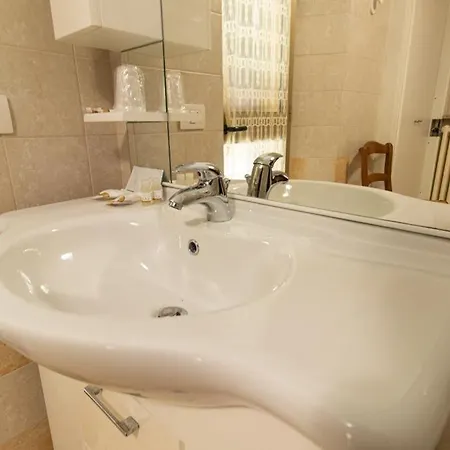 La Casa Del Postino Vendégház Farigliano